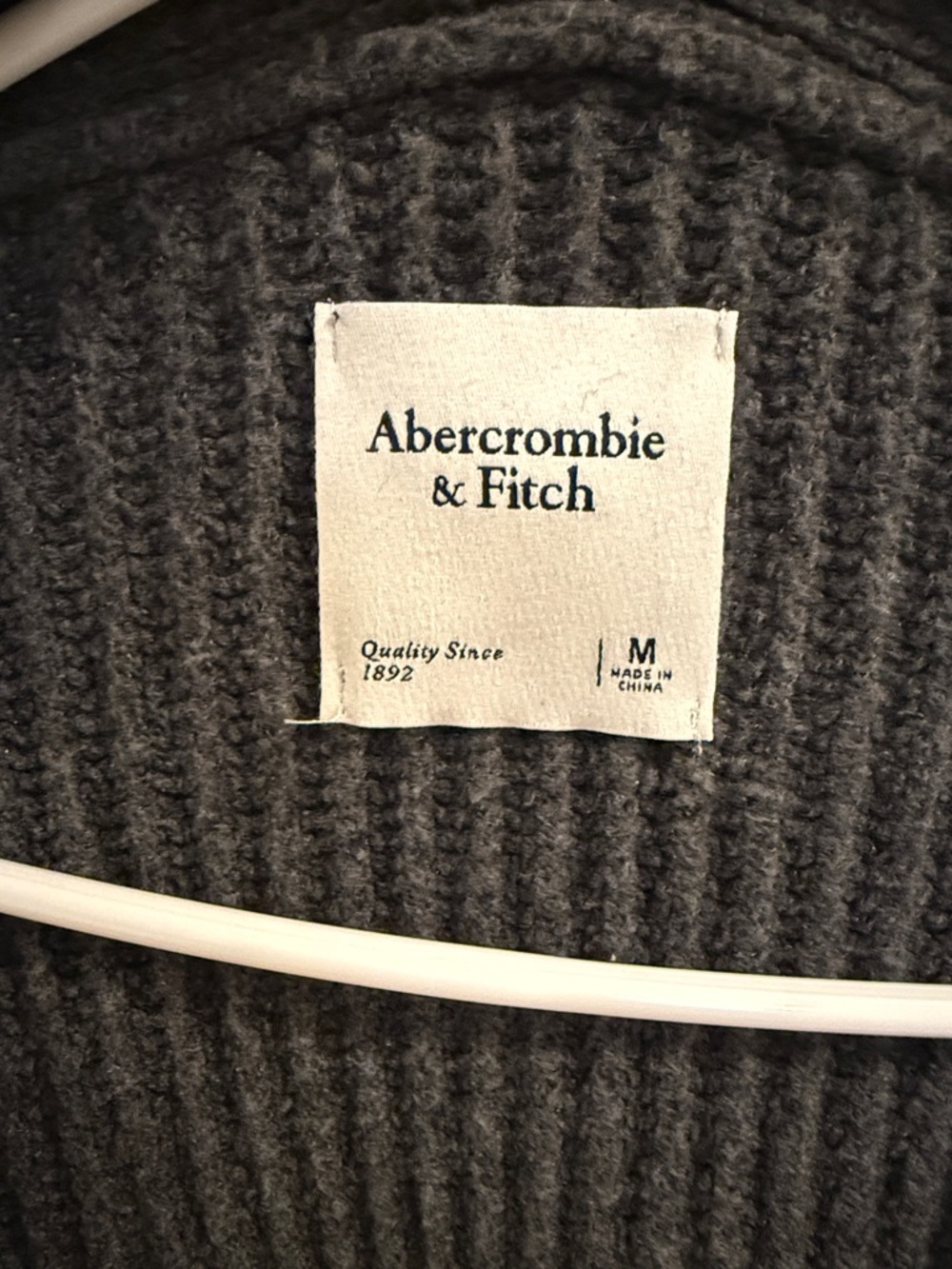 A&F Gray Ribbed Short Chunky Cardigan - Picture 2 of 10